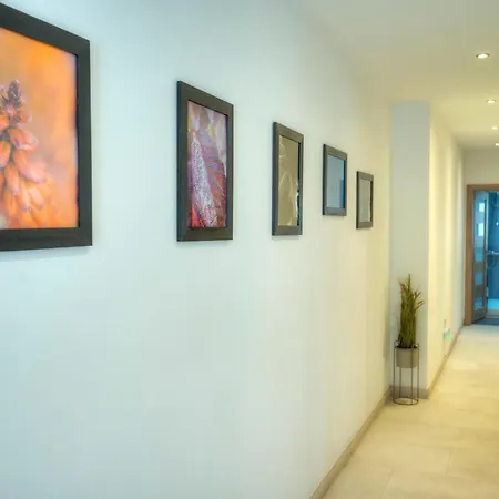 Seafront Bright & Spacious 2 Bedroom, Balcony, Kdeg1-1 Sliema Zewnętrze zdjęcie