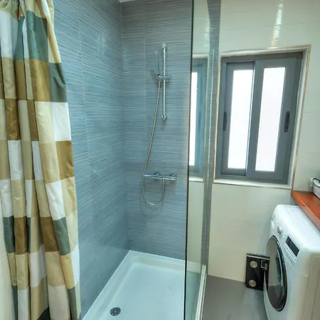 Seafront Bright & Spacious 2 Bedroom, Balcony, Kdeg1-1 Sliema Zewnętrze zdjęcie