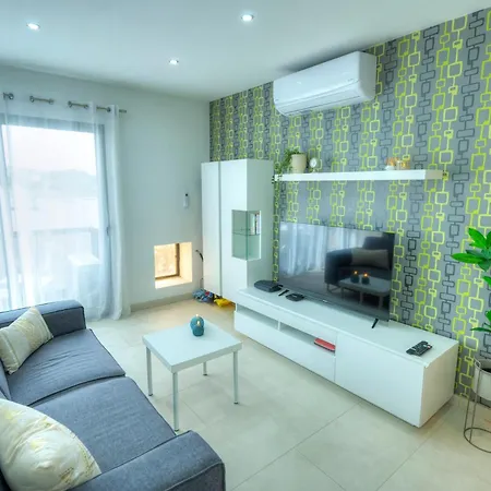 Seafront Bright & Spacious 2 Bedroom, Balcony, Kdeg1-1 Sliema Zewnętrze zdjęcie